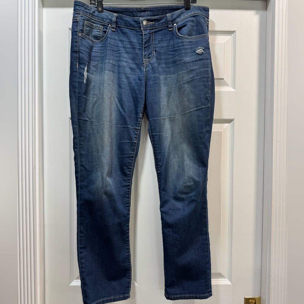 Apt. 9 Blue Straight Leg Jeans with Classic Stitching